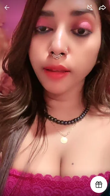 Olivia aka @for414 Teasing Tango Nude Video Show